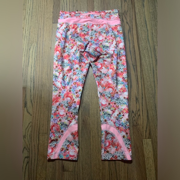 Lululemon Flowabunga leggings - Picture 2 of 4